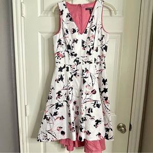 Fun sleeveless spring dress.